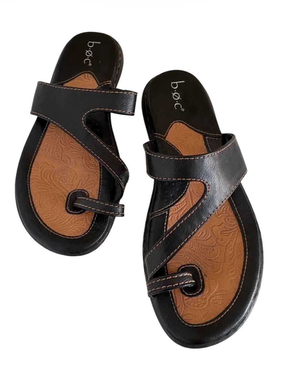 b.o.c. Women's Black Leather Cross-Strap Sandals w/ Toe Ring Size 7 Nearly New